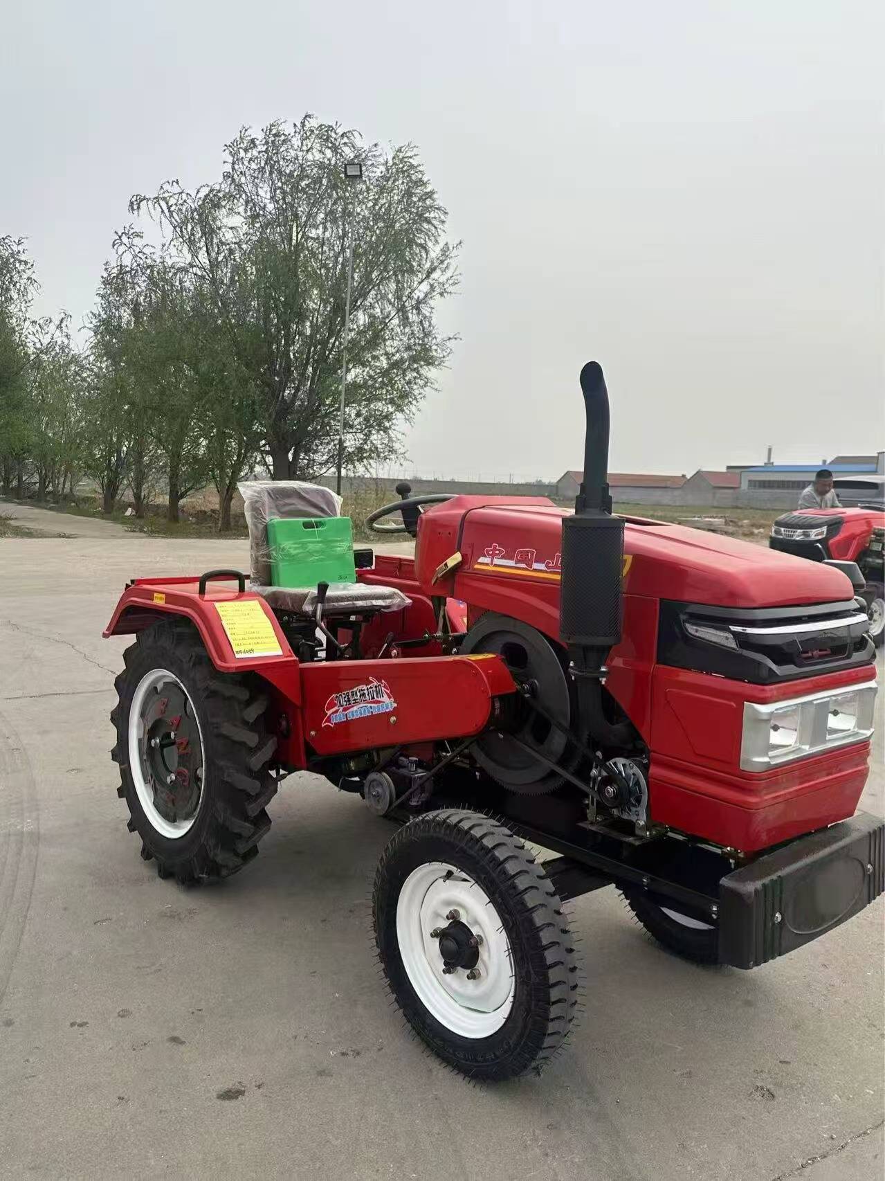 جرار بقوة 25 حصان